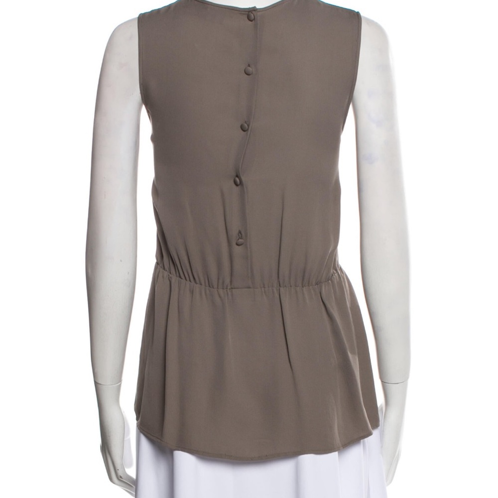 Sleeveless Crew Neck Blouse